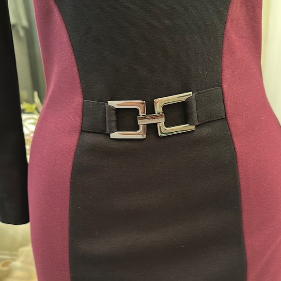 Cache Red and Black Sheath Dress with Bateau Neckline - Picture 2 of 4